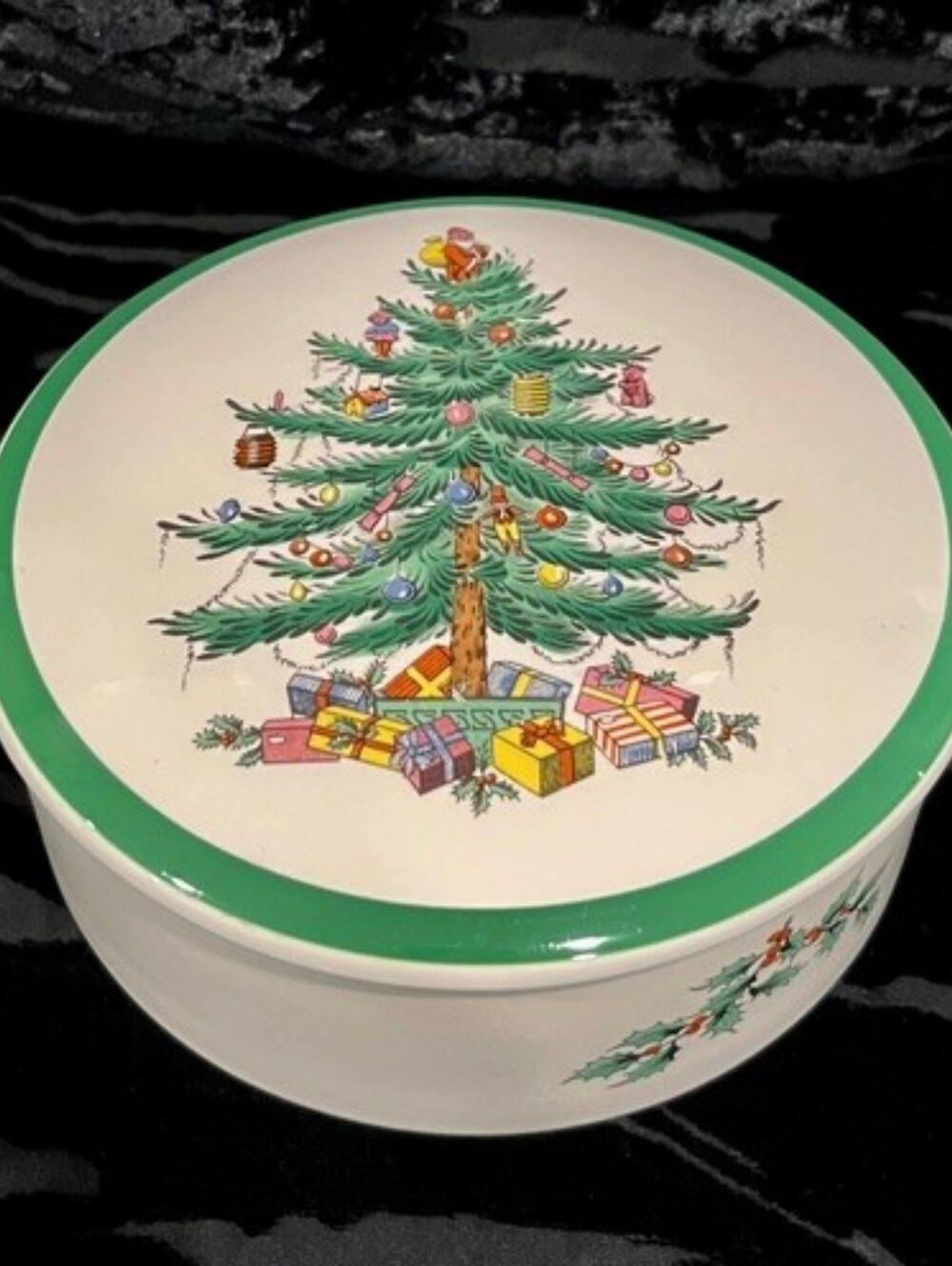 Vintage Spode Christmas Tree 5" Candy Dish / Trinket Box with Lid - 1986 England